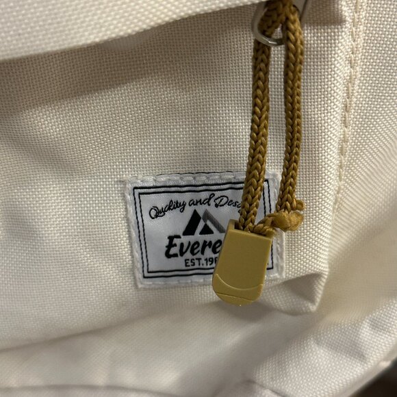 Everest 16" Vintage Backpack, Beige All Ages, Unisex - Picture 3 of 6